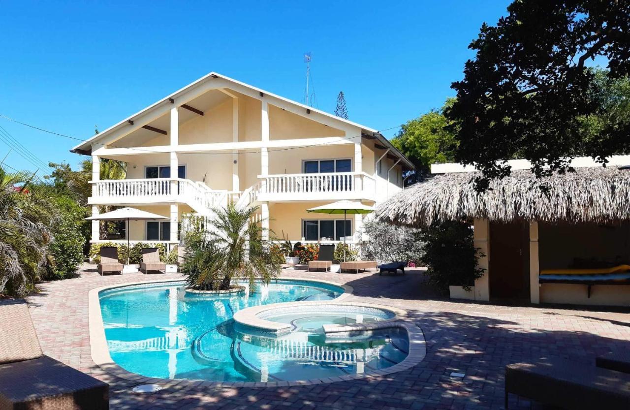 Wayaca Mini Resort Виллемстад Экстерьер фото